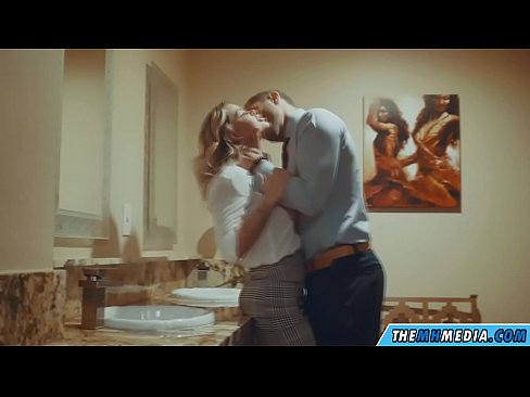 ❤️ ໃນເວລາທີ່ຜິວເນື້ອສີຂາວ busty seduces ທ່ານຢູ່ໃນຫ້ອງນ້ໍາສາທາລະນະ ☑ ວິດີໂອການຮ່ວມເພດ ທີ່ lo.nastypornpics-com.ru ❌️